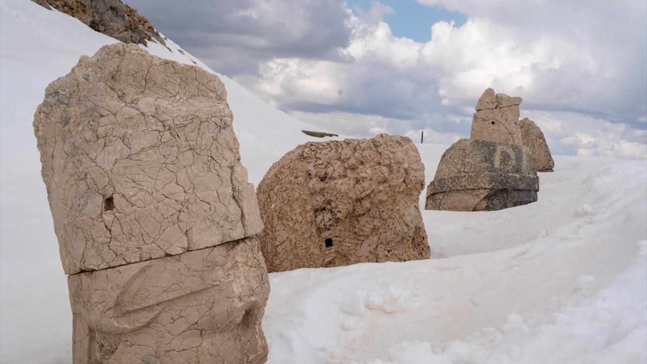 Foto - Dünya mirası Nemrut yeni sezonun ilk ziyaretçilerini ağırladı