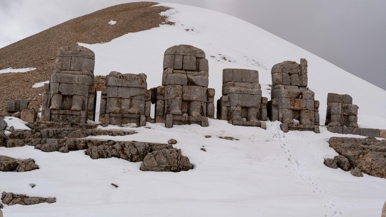Foto - Dünya mirası Nemrut yeni sezonun ilk ziyaretçilerini ağırladı