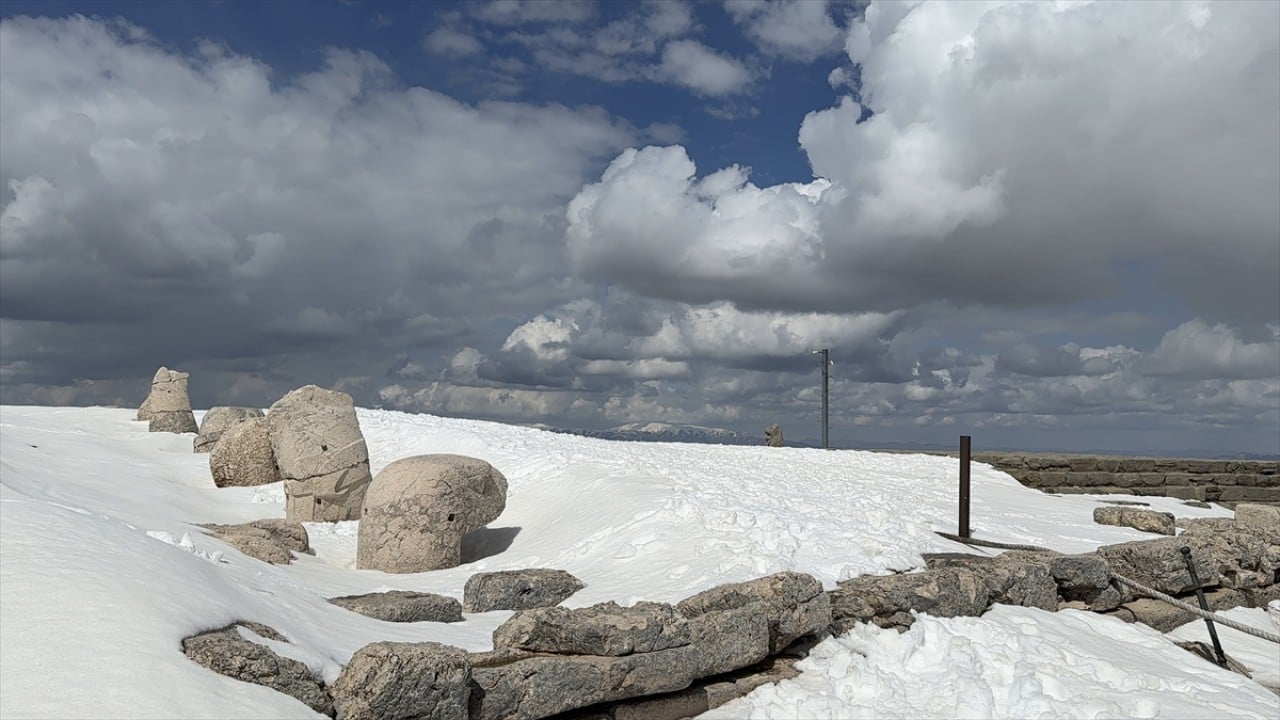 Foto - Dünya mirası Nemrut yeni sezonun ilk ziyaretçilerini ağırladı