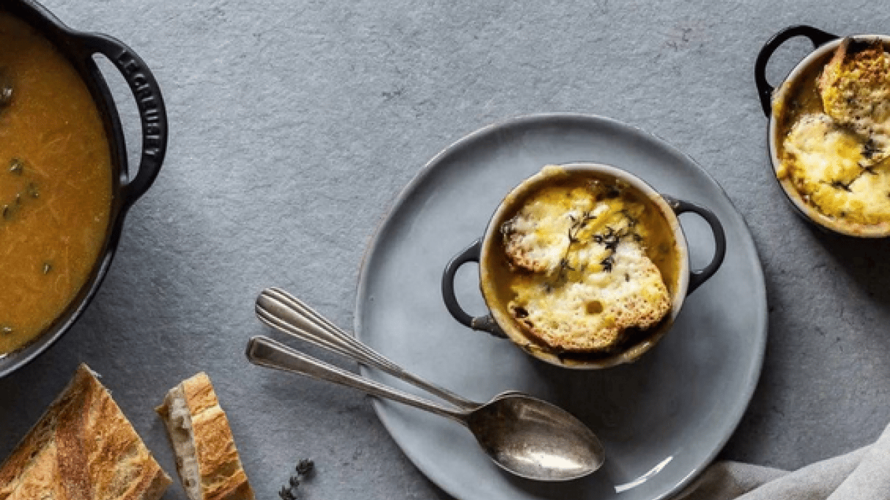 Foto - Dünya mutfaklarının vazgeçilmezi Fransız mutfağından enfes lezzet: Soğan çorbası tarifi! Daha denemediniz mi?