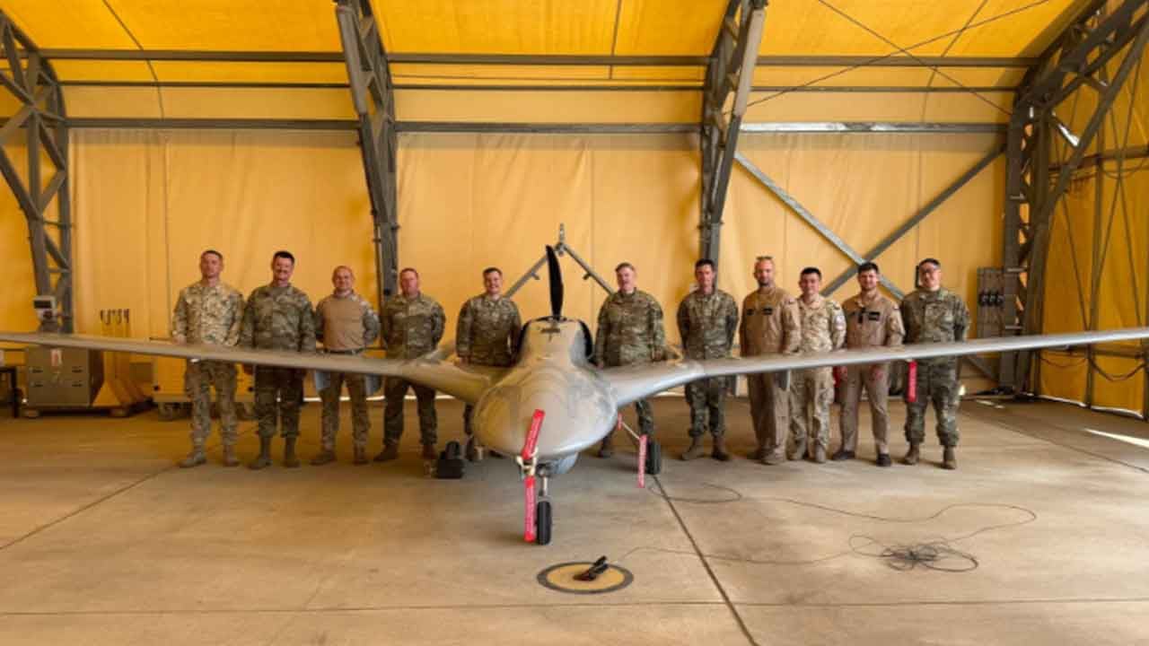 Foto - Dünya peşindeyken ABD'den flaş Bayraktar TB2 SİHA hamlesi geldi! Komutanın o görüntüsü gündem oldu