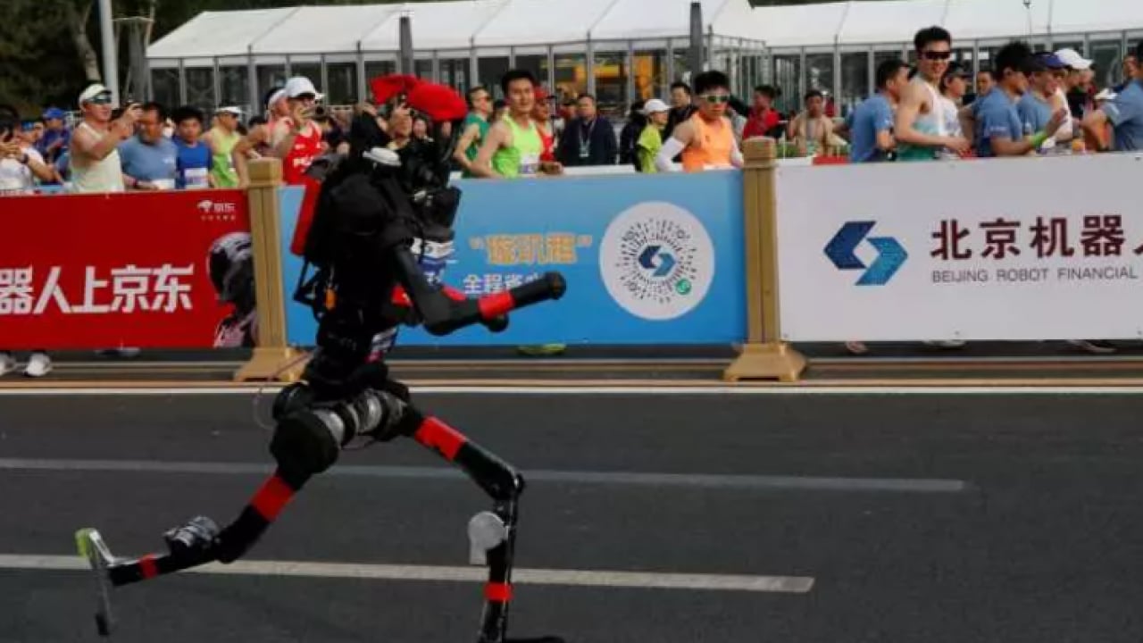 Foto - Dünya rekoru kırıldı: İnsansı robotlar maratonda yarıştı!