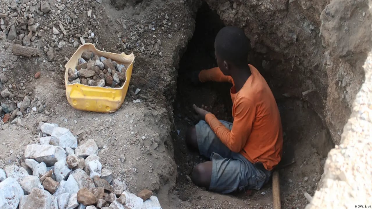 Foto - Dünya rezervinin yüzde 72’sine sahipler! Altından daha fazla kazandıran madende ilkel yöntemlerle tarihi üretim yaptılar