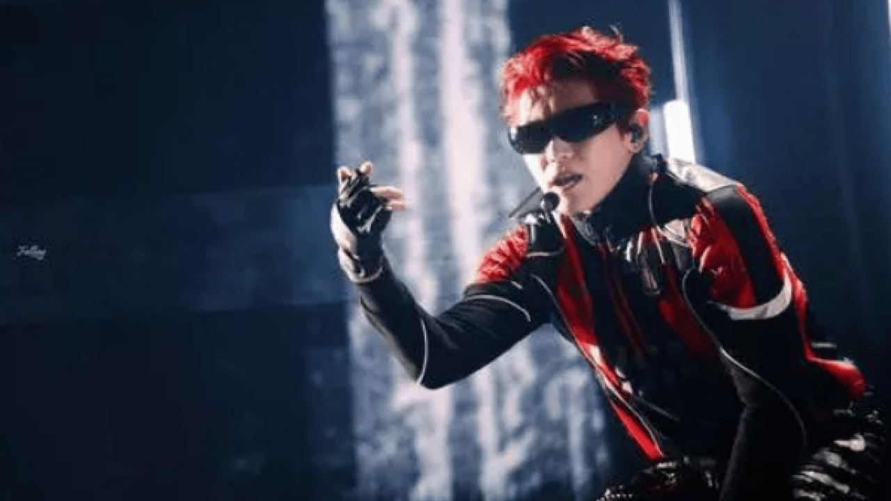 Foto - Dünya yıldızı konsere Uşakspor ceketiyle çıktı! Sosyal medya yıkıldı!