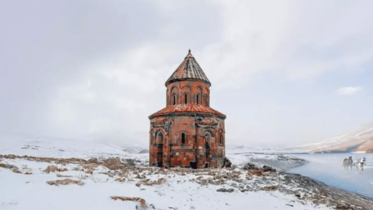 Foto - İstanbul gözden düştü: Dünya yıldızları o ile akın ediyor