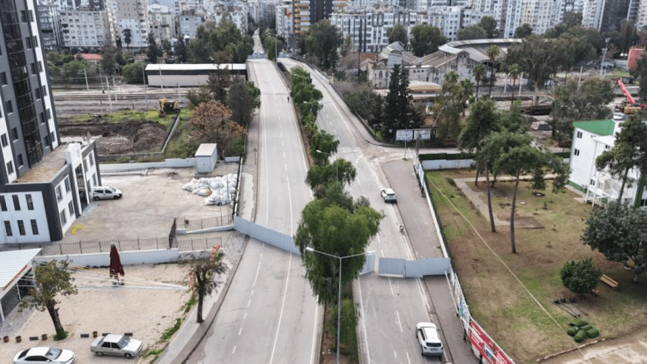 Foto - Dünyaca ünlü film burada çekilmişti! Tarihi köprüde yıkım başladı