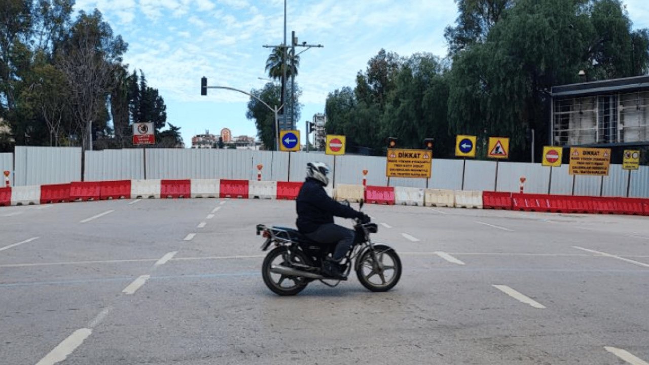 Foto - Dünyaca ünlü film burada çekilmişti! Tarihi köprüde yıkım başladı