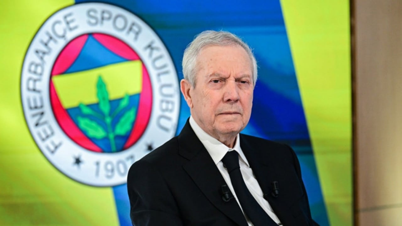 Dünyaca ünlü golcü Fenerbahçe’ye geliyor! Aziz Yıldırım gözünü kararttı, bugün son görüşme yapılacak