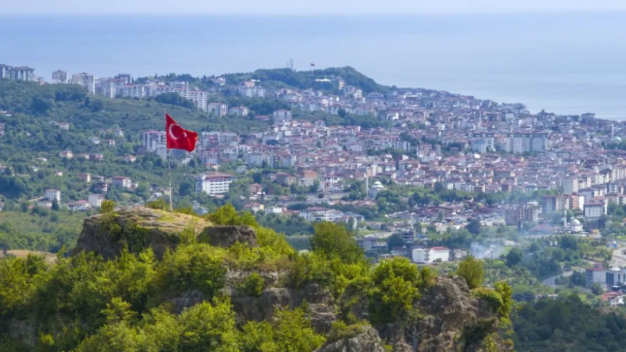 Foto - Dünyada böylesi görülmedi: Kale yapmak için dağı oymuşlar!