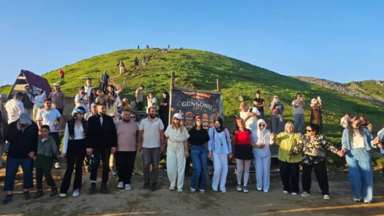 Foto - Dünyada emsali yok: Bulutların üstündeki yaylaya akın ediyorlar!