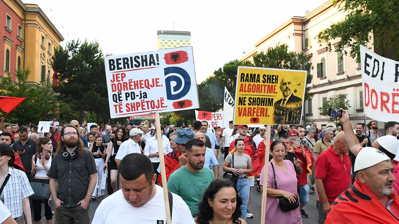 Foto - Dünyanın başına bela! Trump ailesi haftalardır protesto ediliyor