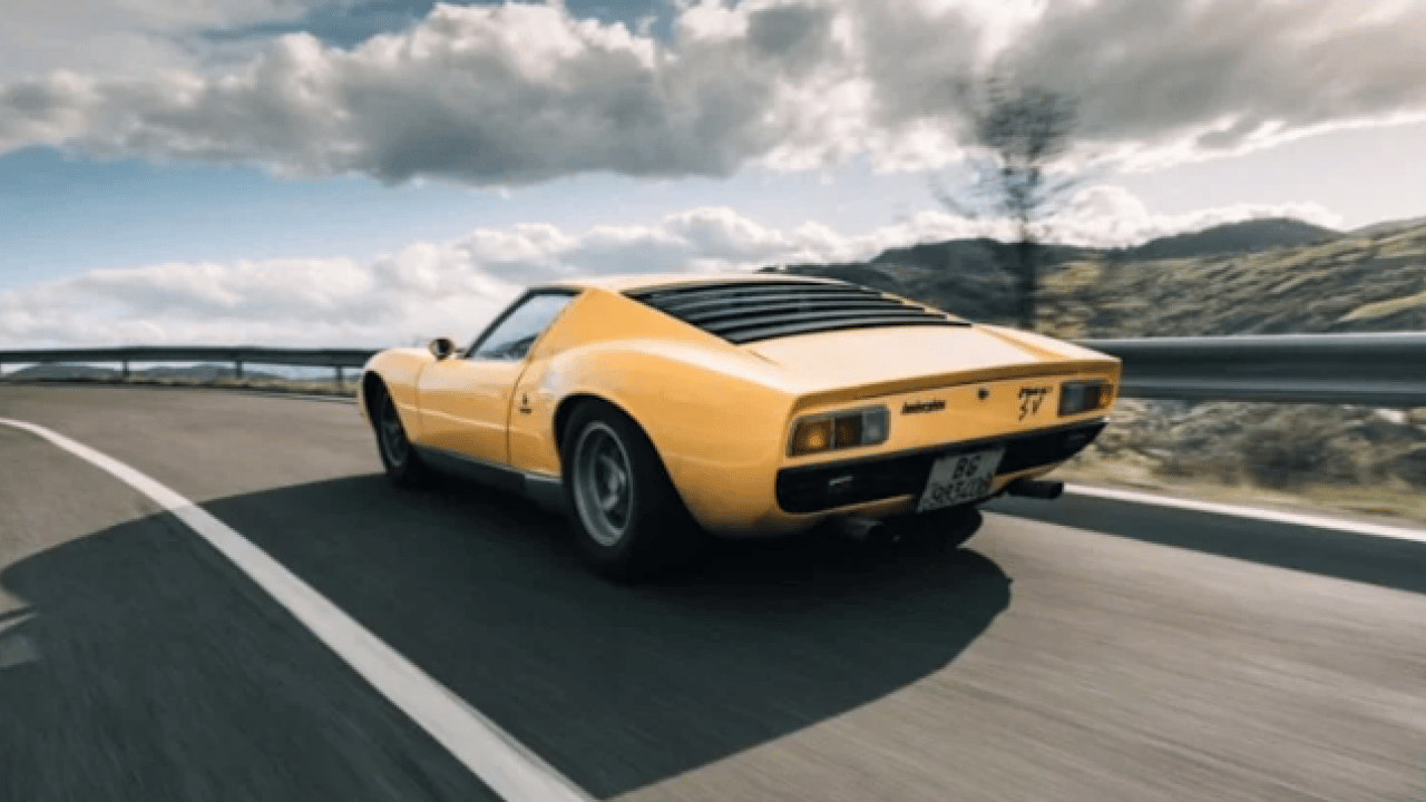 Foto - Dünyanın ilk süper otomobili 60 yaşında! Kendisinden sonra gelenlere ilham oldu!