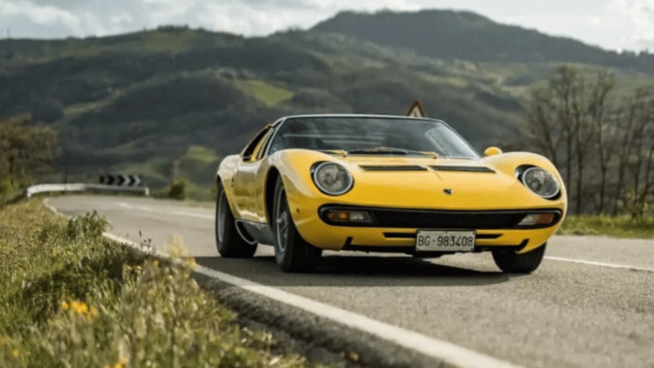 Foto - Dünyanın ilk süper otomobili 60 yaşında! Kendisinden sonra gelenlere ilham oldu!