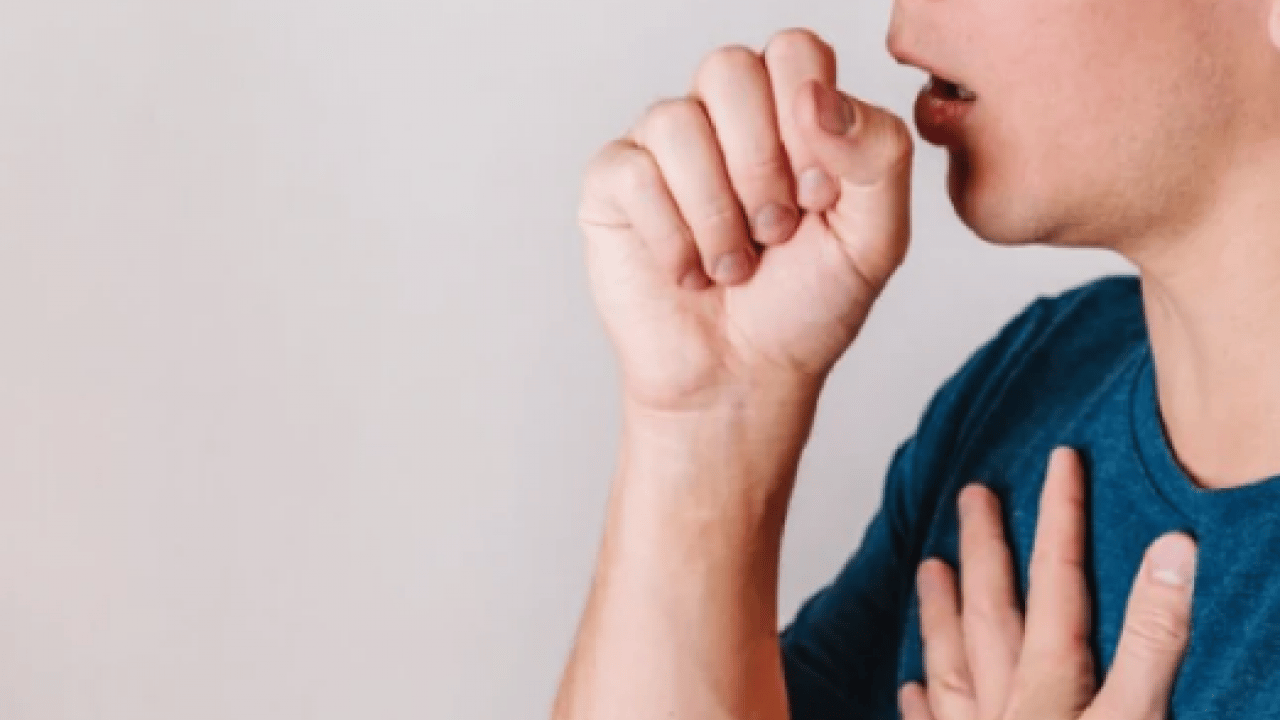 Durmayan hıçkırık kabusa döndü! Yemek yemekte bile zorlanıyor