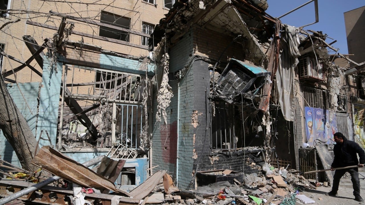 Foto - Durum çok vahim... İran Kızılayı: ABD-İsrail saldırılarında 4 binden fazla sivil bina zarar gördü