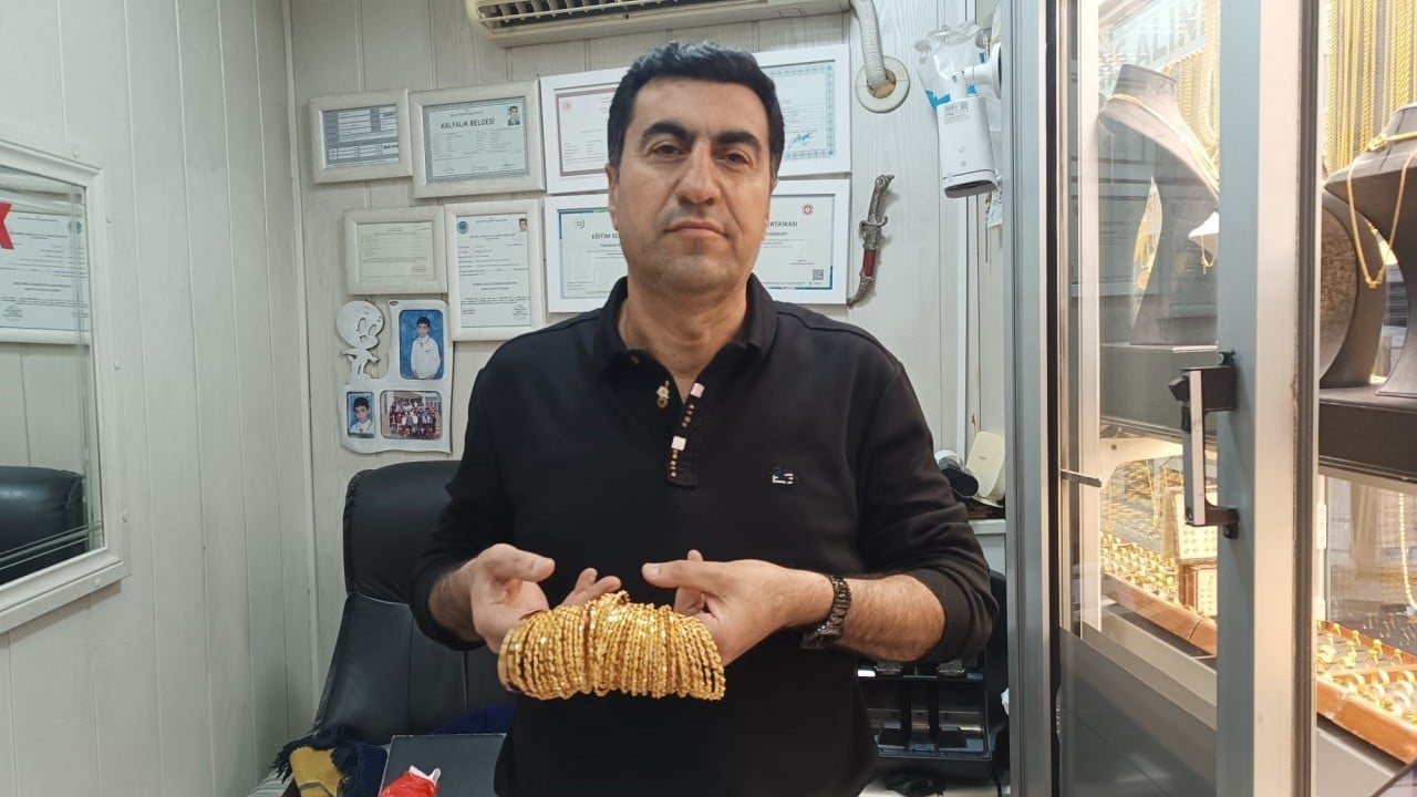 Foto - Düşüşü fırsat bilenler akın etti: Kuyumcularda güvenli liman kuyruğu!