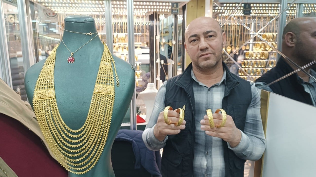 Foto - Düşüşü fırsat bilenler akın etti: Kuyumcularda güvenli liman kuyruğu!