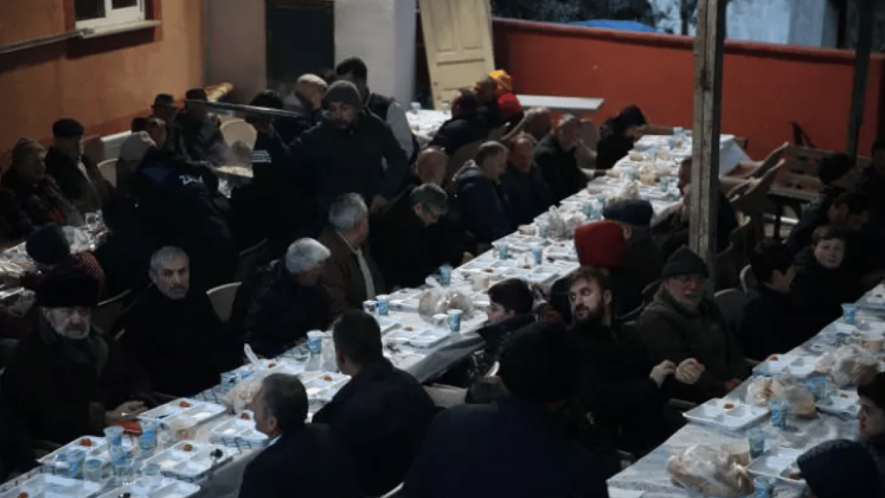 Foto - Duyanlar şaşırıp kalıyor: Bu köyde iki iftar saati var