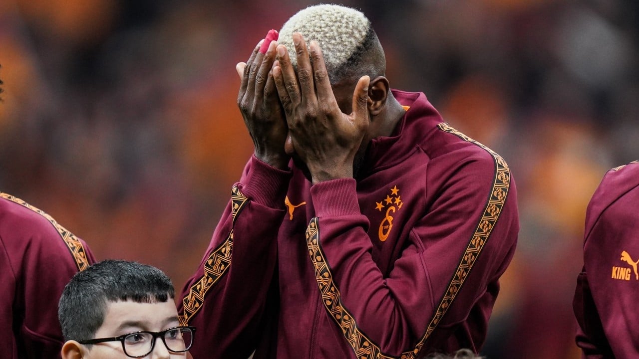 Foto - Duygusal anlar Rams Park'ta zafer sonrası... Tüm dünya Osimhen'in Liverpool maçında yaşadıklarını konuşuyor