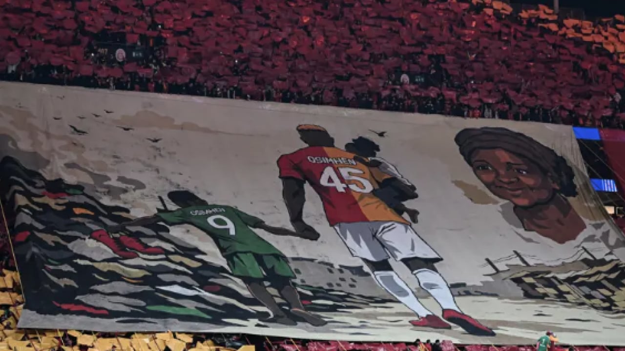 Foto - Duygusal anlar Rams Park'ta zafer sonrası... Tüm dünya Osimhen'in Liverpool maçında yaşadıklarını konuşuyor