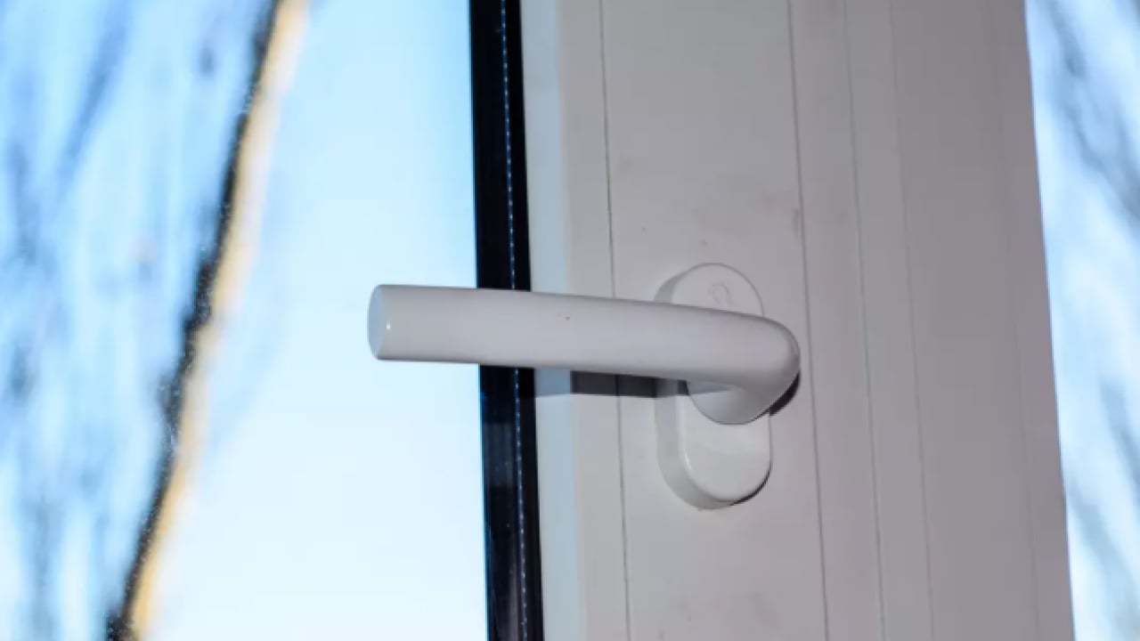 Foto - Duyunca yüzünüzde tebessüm olacak: Penceredeki küçük delik bakın ne işe yarıyor?