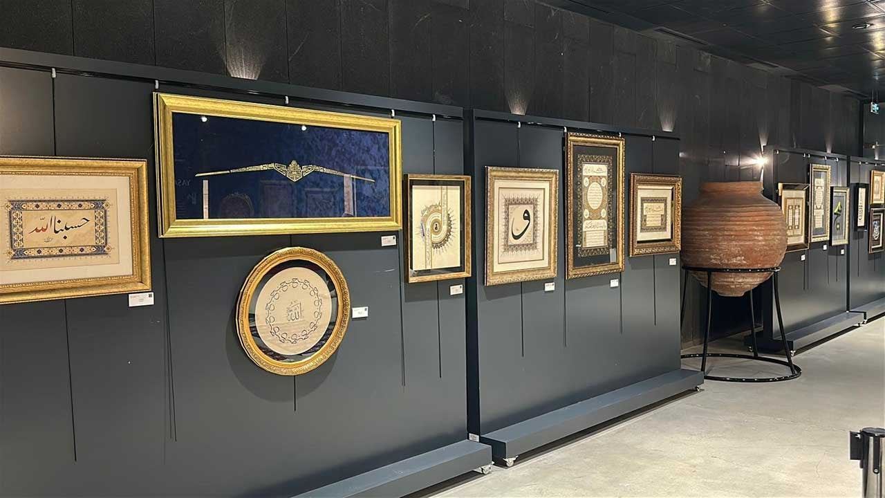Foto - Ecdadın mukaddes mirası Samsun’da! Osmanlı’nın Mukaddes Emanetleri sergisi manevi iklimi şehre taşıdı!