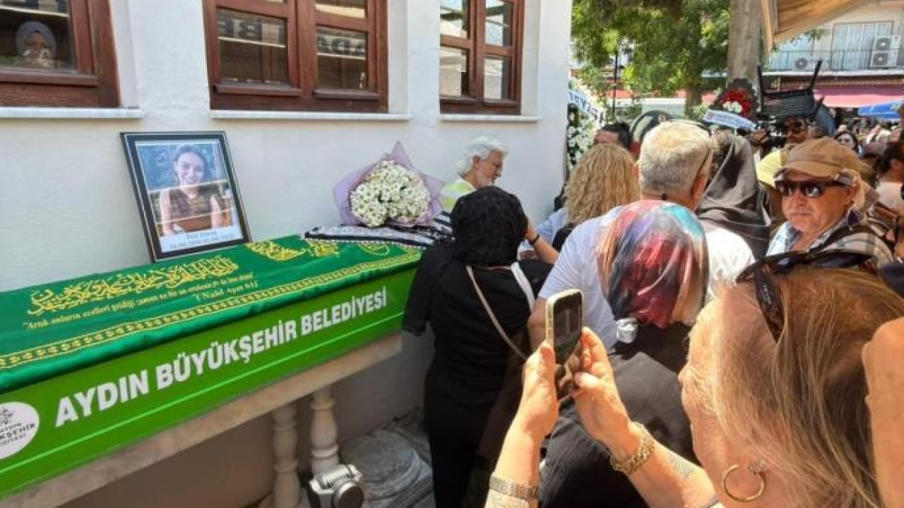Ece İrtem’i yanlız bıraktılar! Son yolculuğuna uğurlandı