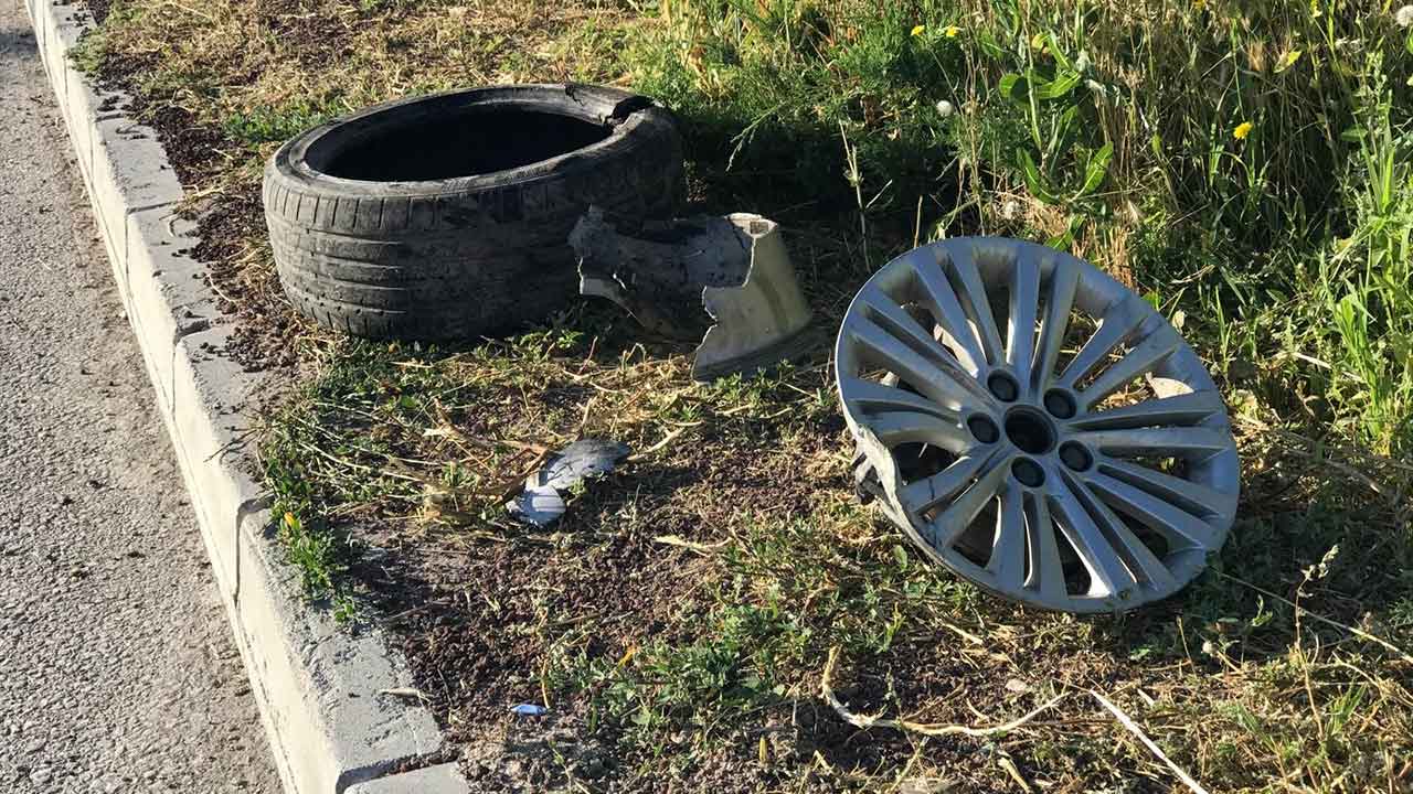 Foto - Ecel rampasından uçtular! Konya'da feci kaza: 1'i bebek 3 kişi yaralandı!