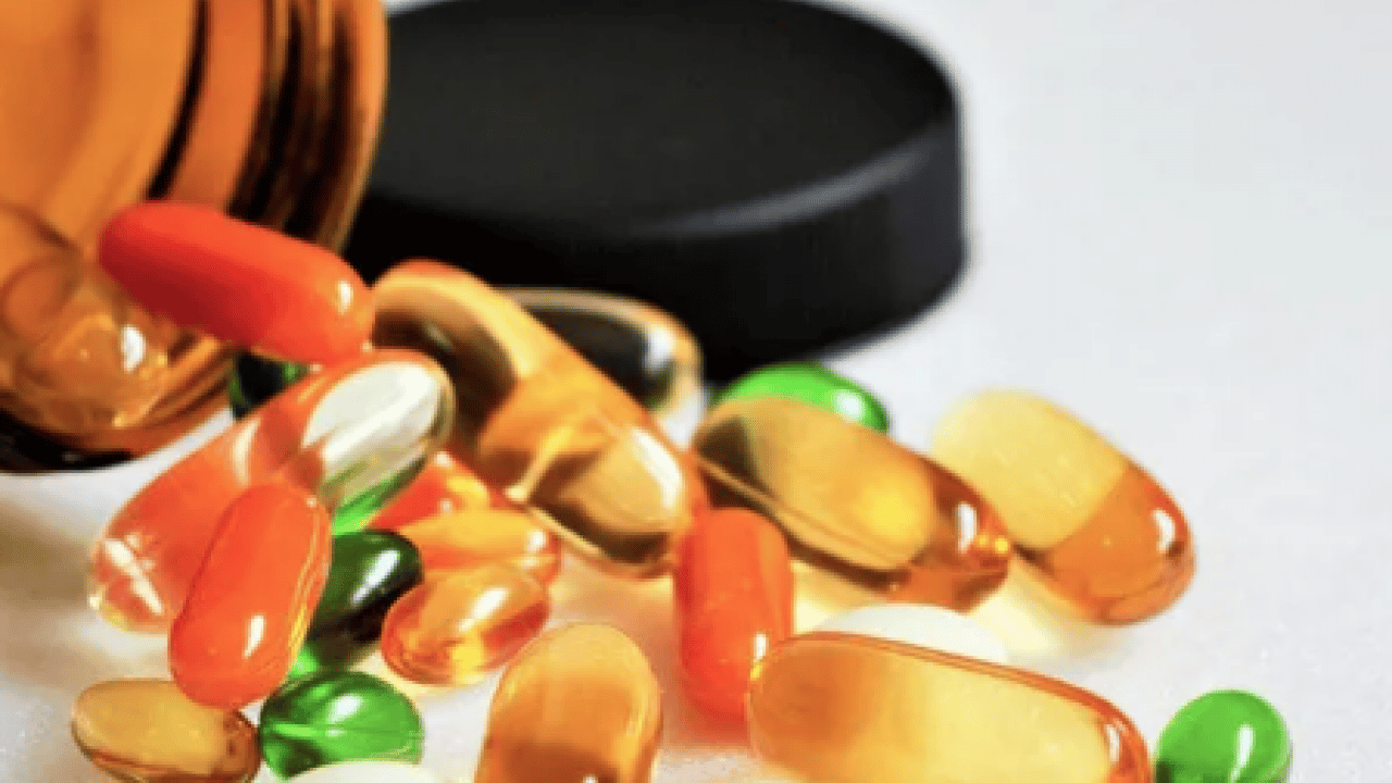 Foto - Eczaneden reçetesiz üstelik... Vitamin diye avuç avuç yutuyoruz: Aslında mideyi 