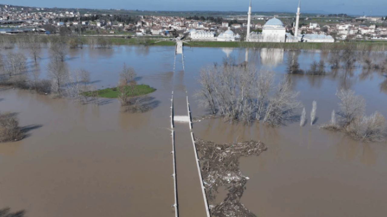 Foto - Edirne’de kritik gelişme! Tarihi köprü trafiğe kapatıldı