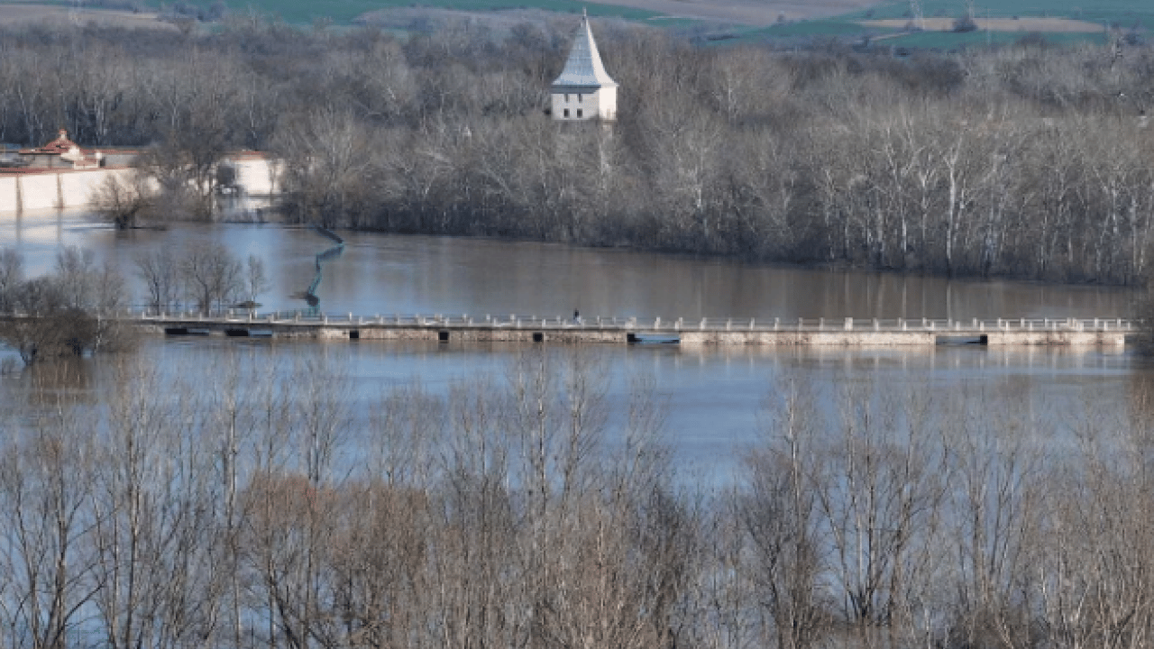 Foto - Edirne’de kritik gelişme! Tarihi köprü trafiğe kapatıldı