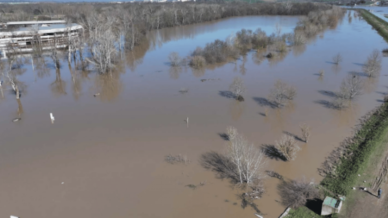 Foto - Edirne’de kritik gelişme! Tarihi köprü trafiğe kapatıldı