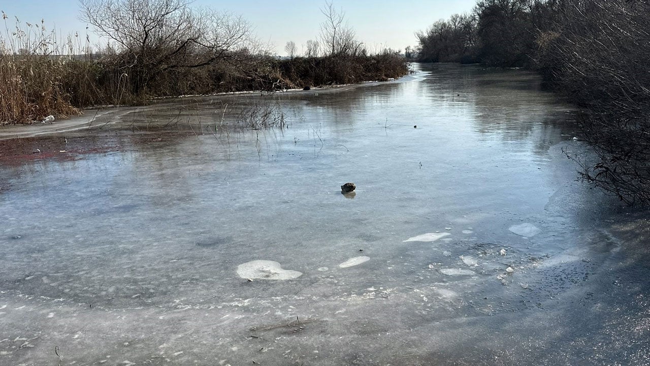 Foto - Edirne’de şaşırtan görüntü! "Göl Baba" buz kesti