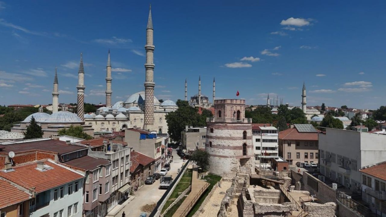 Edirne’nin gözdesi olacak Makedonya Kulesi yeniden ihtişamlı günlerine dönüyor