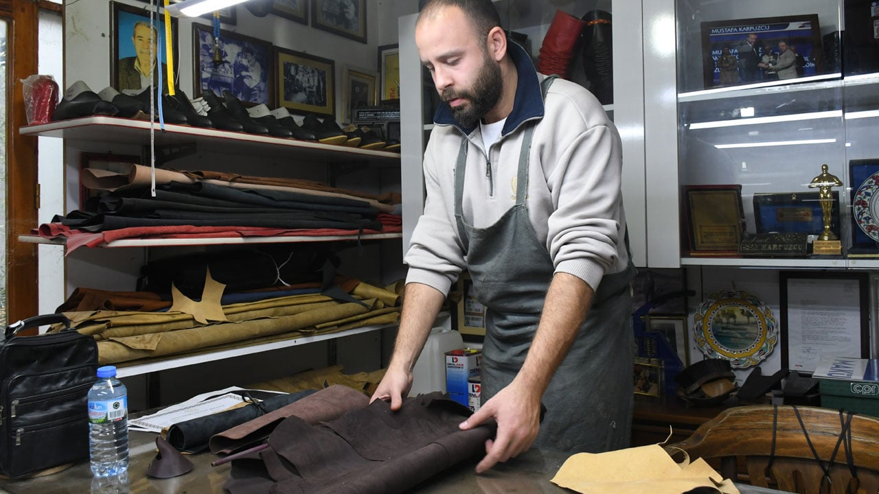 Foto - Efe kültürünün yaşayan ustası! Körüklü çizmeye UNESCO onuru