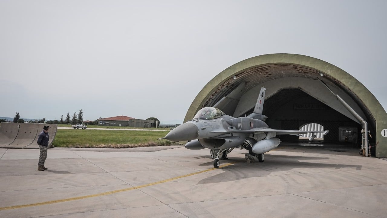 Foto - EFES-2026 tatbikatı kapsamında Bandırma'dan F-16'lar havalandı! Gerçeğini aratmayan senaryolar...