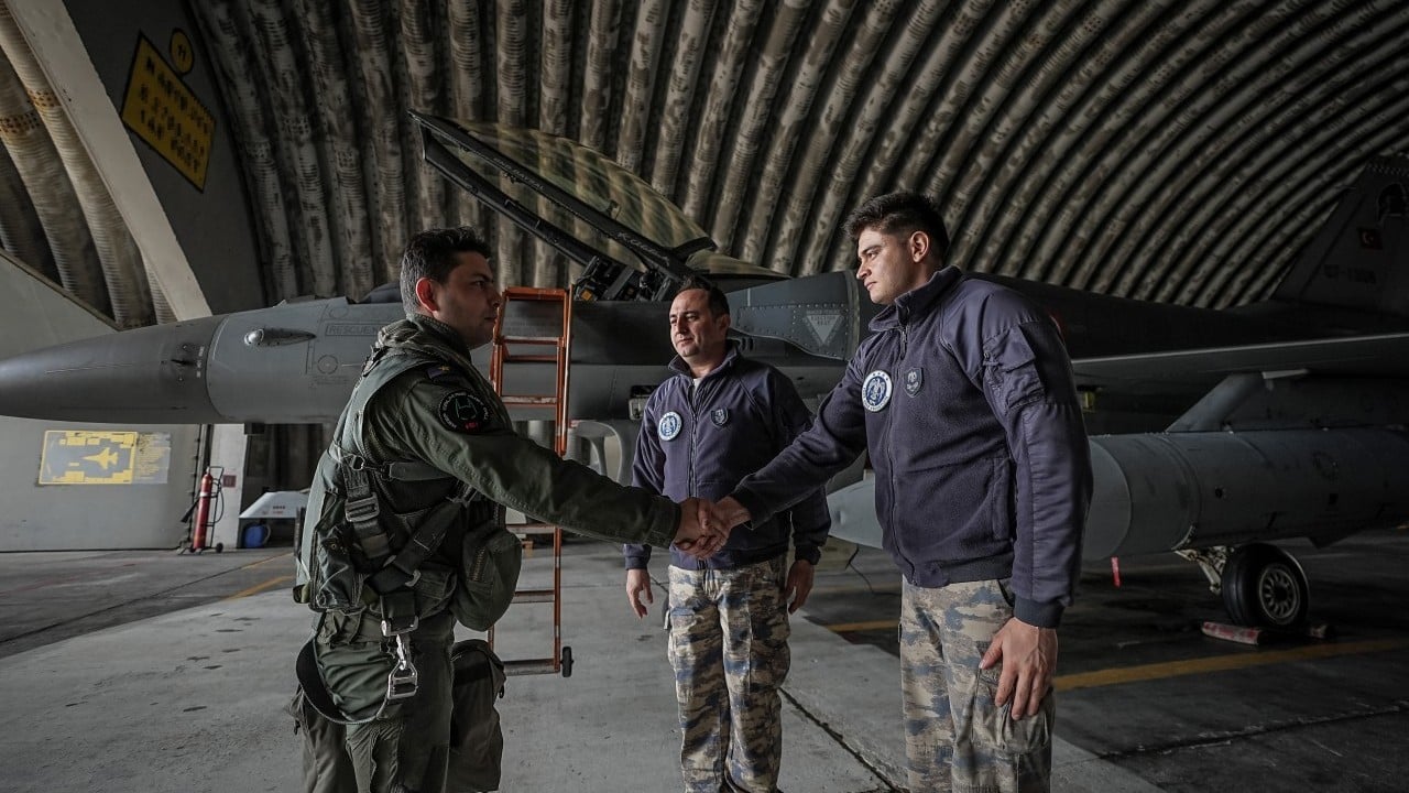 Foto - EFES-2026 tatbikatı kapsamında Bandırma'dan F-16'lar havalandı! Gerçeğini aratmayan senaryolar...