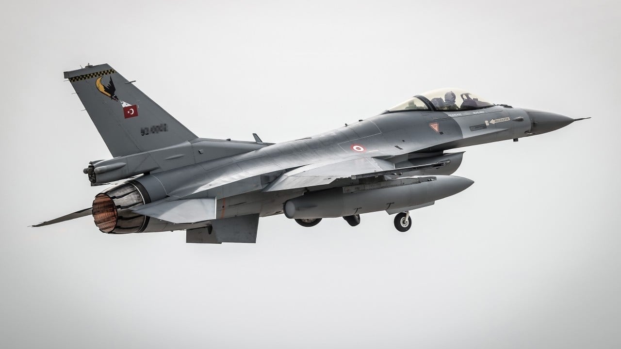 Foto - EFES-2026 tatbikatı kapsamında Bandırma'dan F-16'lar havalandı! Gerçeğini aratmayan senaryolar...