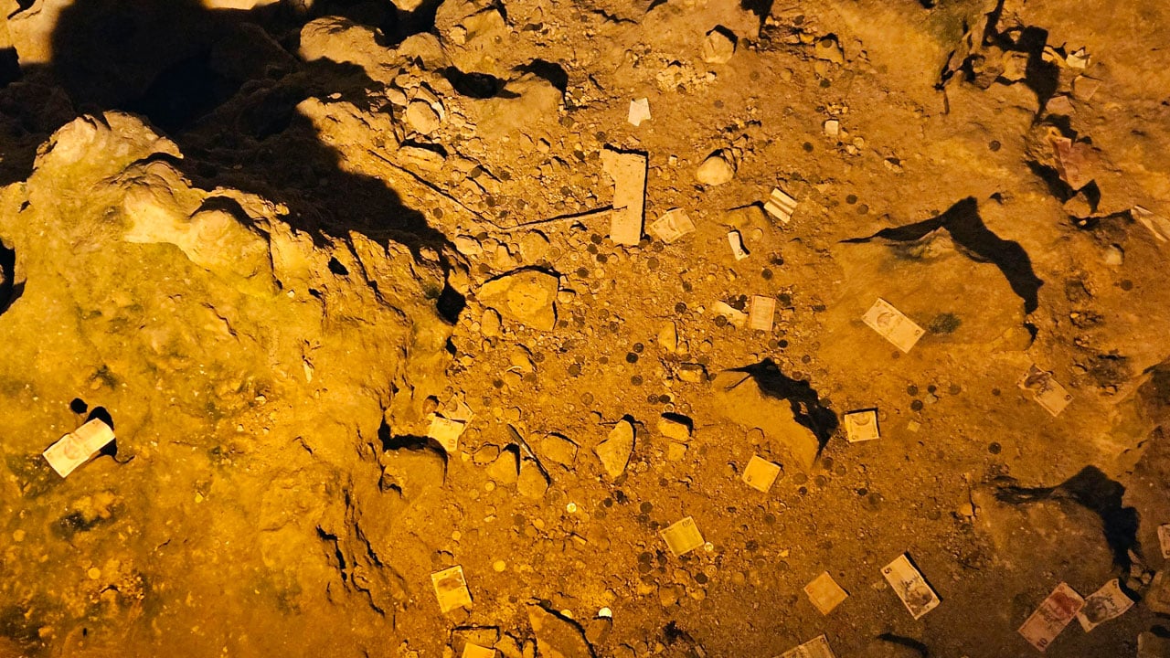 Efsanelere konu olan mağara susuz kaldı! İnsuyu Mağarası’nda kağıt para atılmaya başlandı