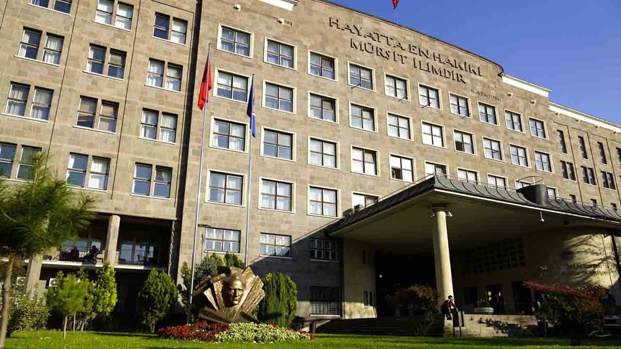 Foto - Eğitim bitmiş bitmiş öyle mi? Dünya listesinde Türk üniversiteleri rüzgarı