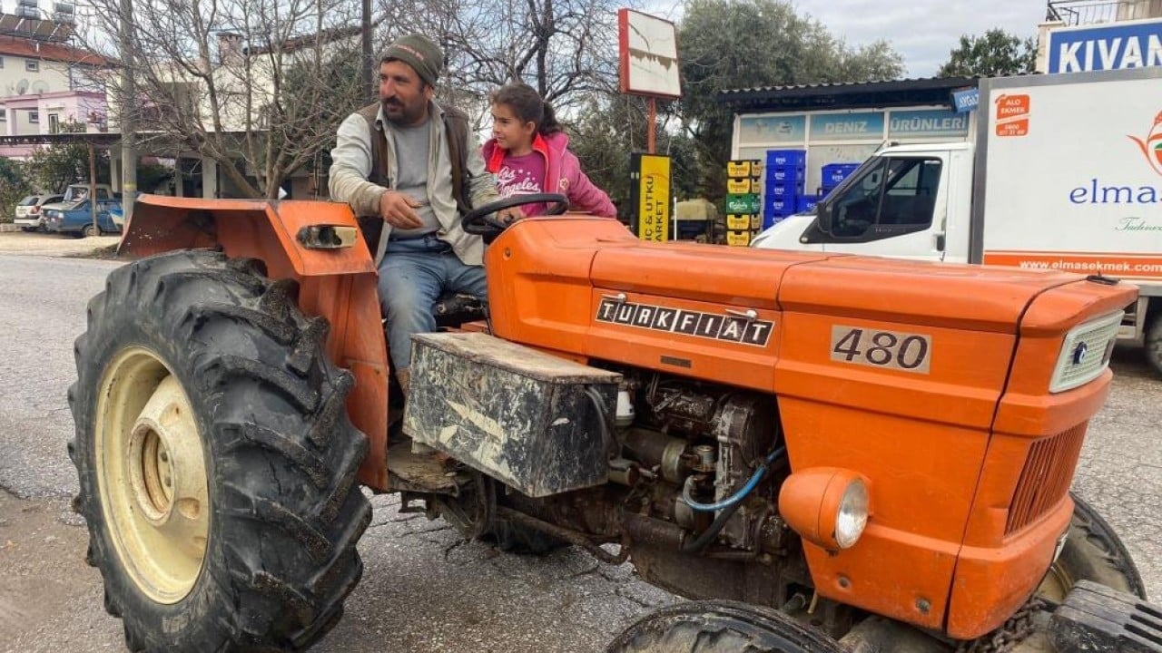 Foto - Eğitim yolculuğunda mutlu son Okul yolunda traktör yerine servis sevinci