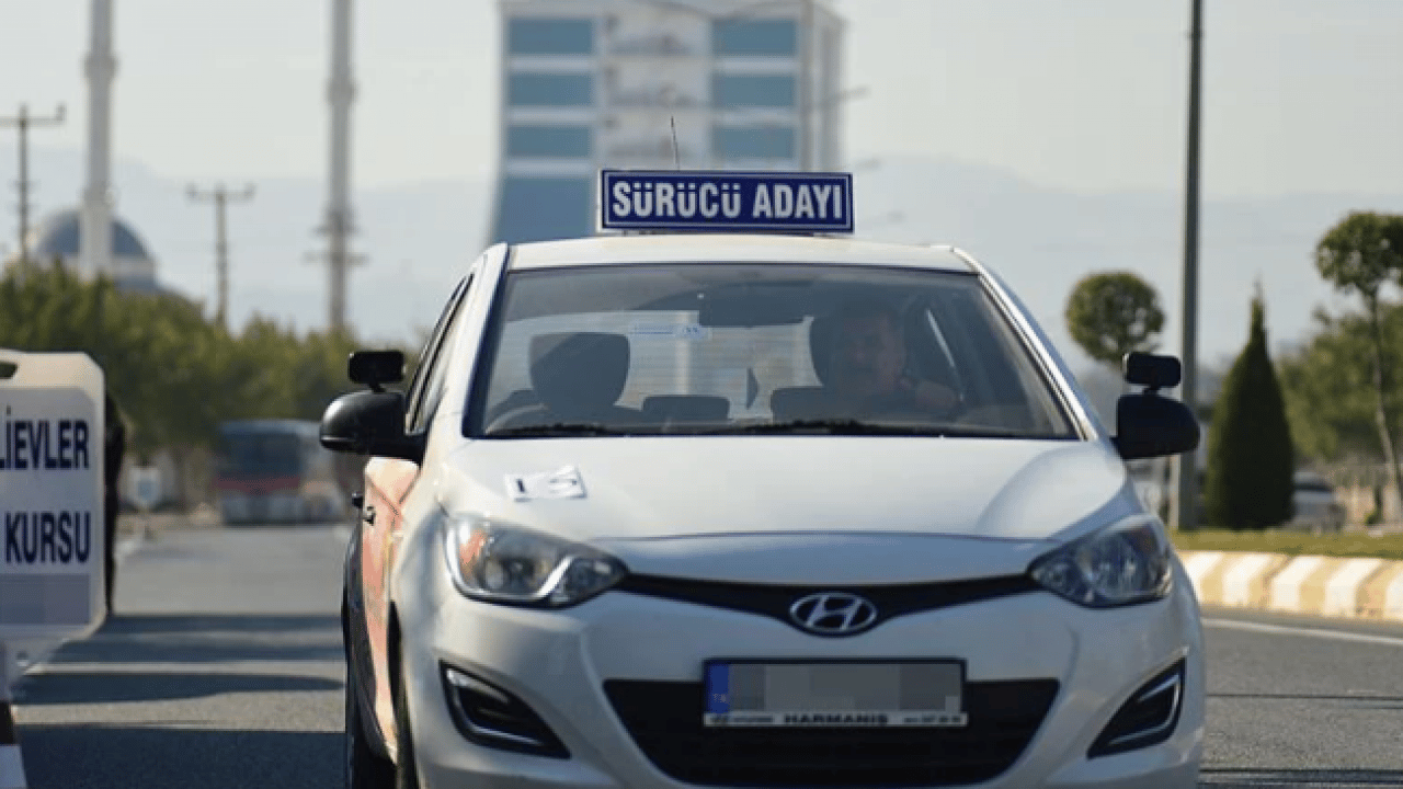Foto - Ehliyet alacaklar dikkat! Yeni dönem başlıyor