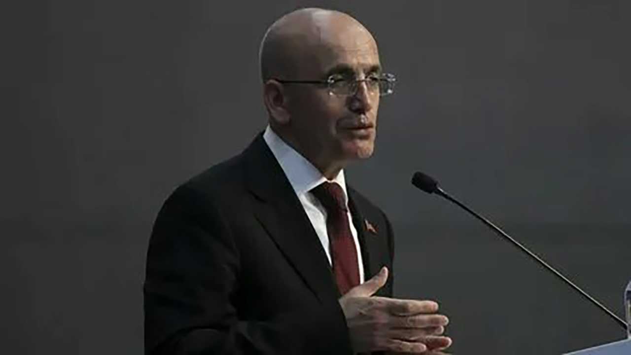 Foto - Ekonomide dış şoklara karşı çelikten kalkan! Bakan Mehmet Şimşek zor coğrafyadaki küresel krize karşı Türkiye'nin rezerv gücünü ilan etti!