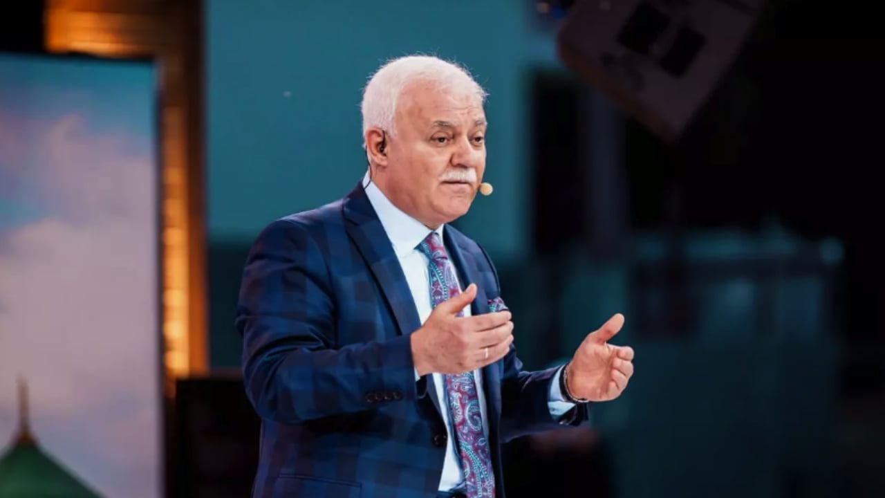 Foto - Ekran başındakiler kulaklarına inanamadı! Nihat Hatipoğlu’na Ramazan programında öyle bir soru geldi ki, ünlü ilahiyatçı dondu kaldı