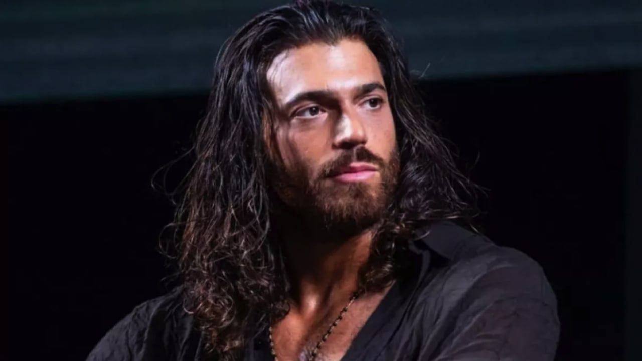 Foto - Ekranların 'parlatılan' jönü karanlıkta yakalandı! Can Yaman'ın üzerinden çıkanlar şoke etti