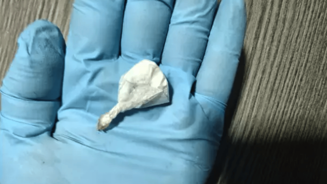 Foto - Ekranların 'parlatılan' jönü karanlıkta yakalandı! Can Yaman'ın üzerinden çıkanlar şoke etti