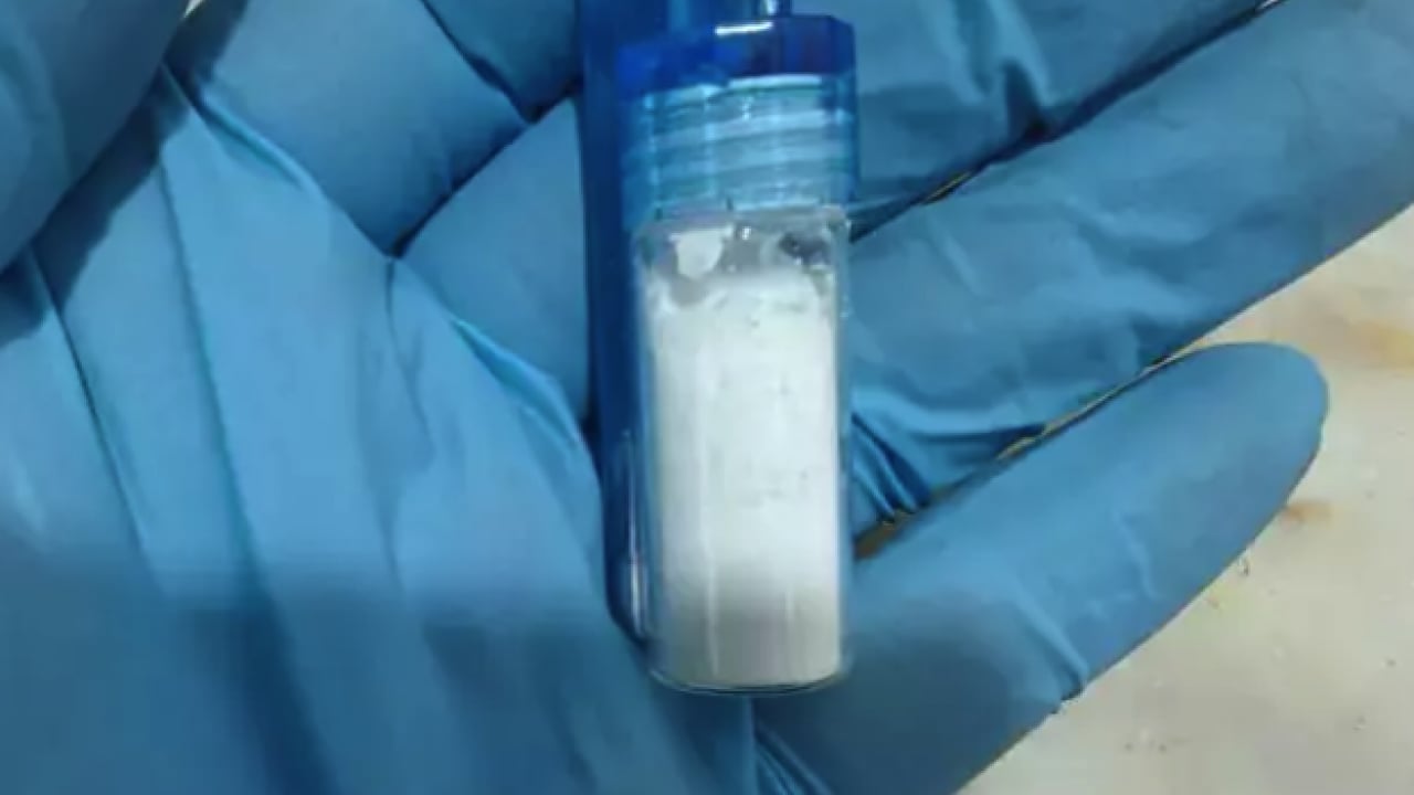 Foto - Ekranların 'parlatılan' jönü karanlıkta yakalandı! Can Yaman'ın üzerinden çıkanlar şoke etti