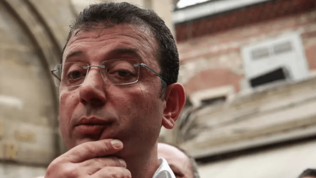 Foto - Parasını ödedi, davası düştü: Ekrem İmamoğlu'nun 'hakaret' suçundan yargılandığı dava düştü
