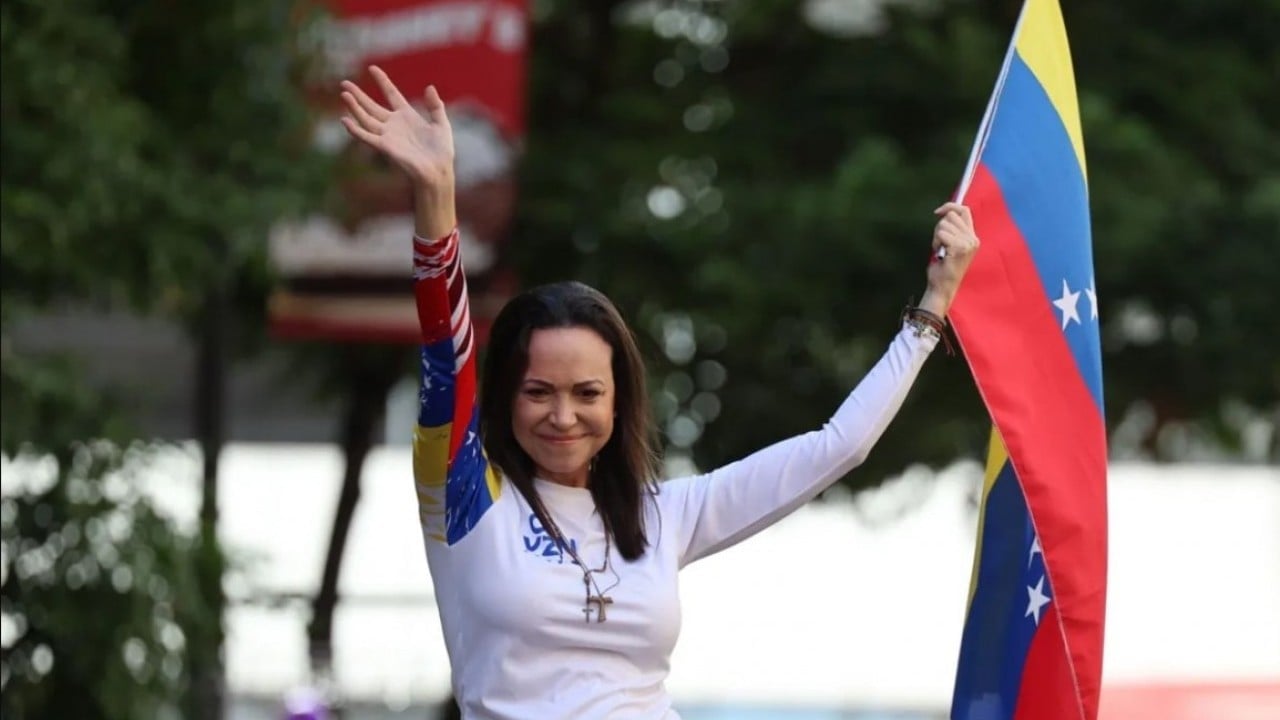 Foto - Ekrem’in tebrik ettiği kukla Machado Trump’a seslendi! ‘Ben de koltuk istiyorum’