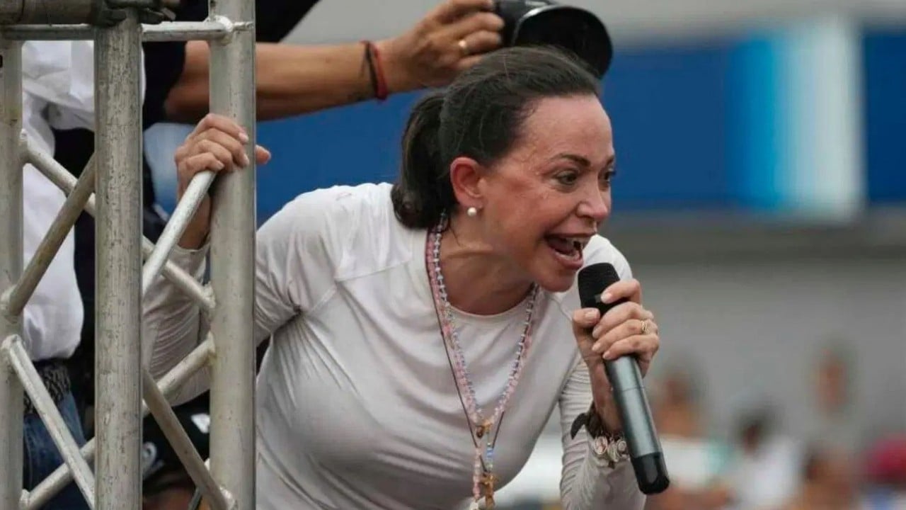 Foto - Ekrem’in tebrik ettiği kukla Machado Trump’a seslendi! ‘Ben de koltuk istiyorum’